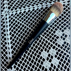 Dior foundation brush